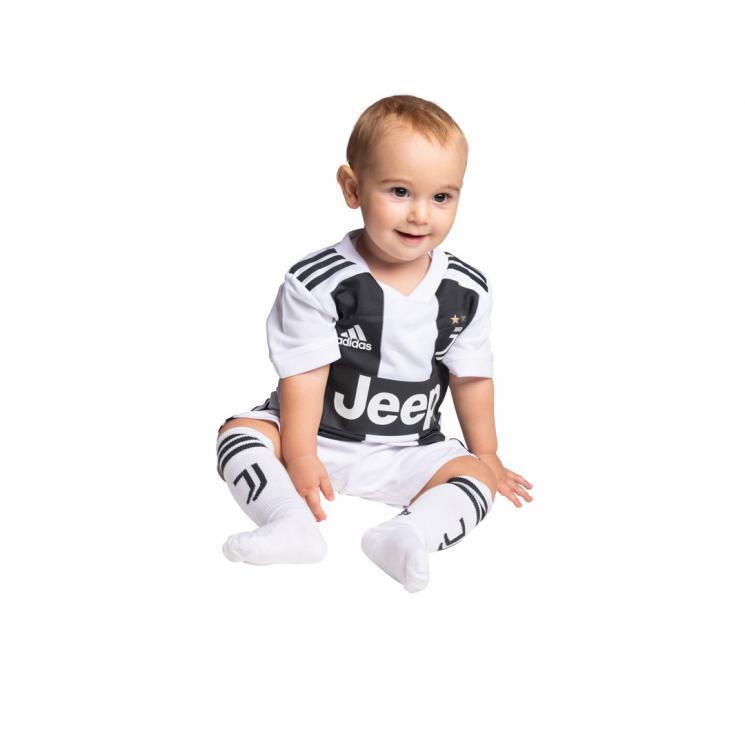 Completino Neonato Juventus 2018/2019: Babykit Home - Juventus Official  Online Store