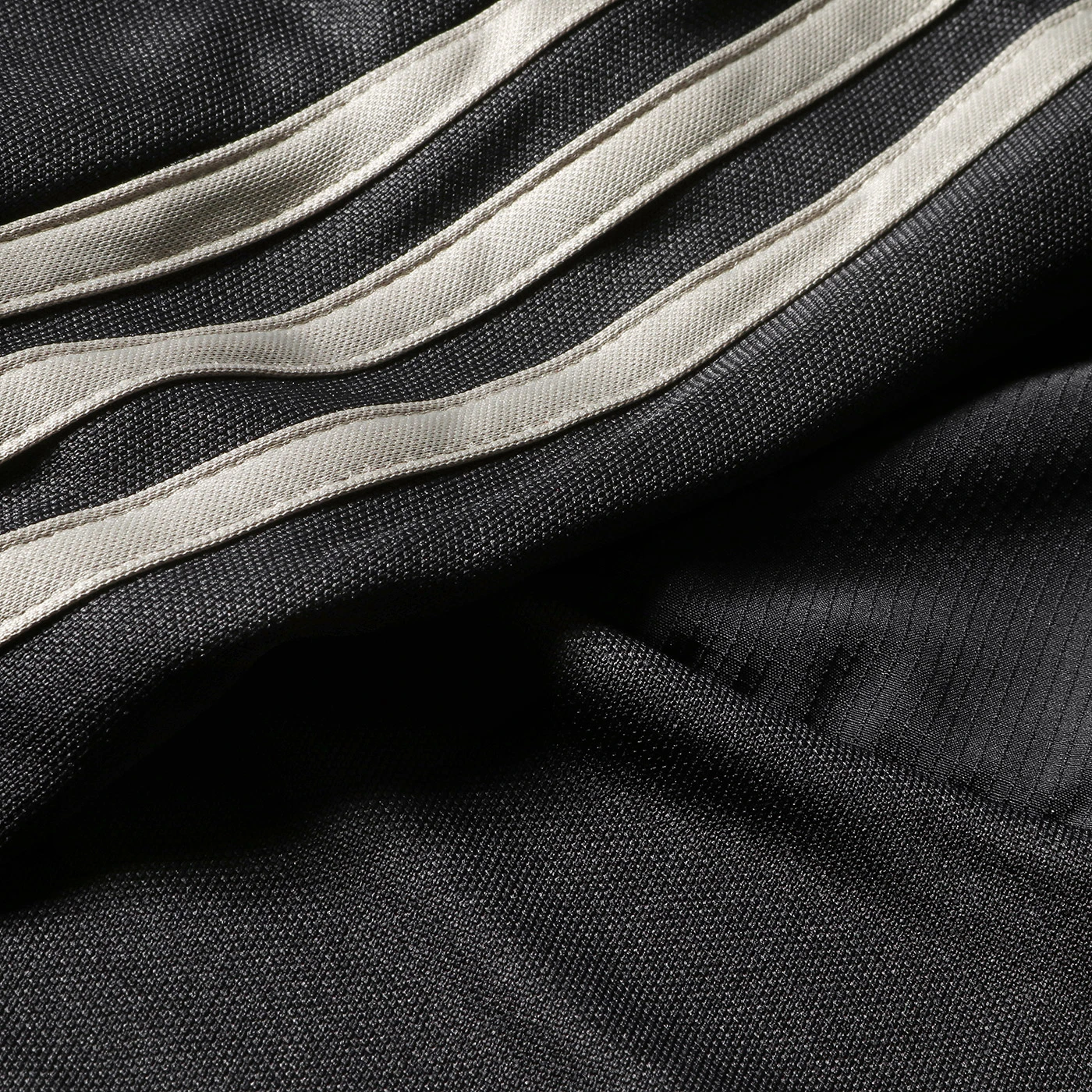 Juventus サッカージャージ 黒白ストライプ Juventus サッカージャージ 黒白ストライプ