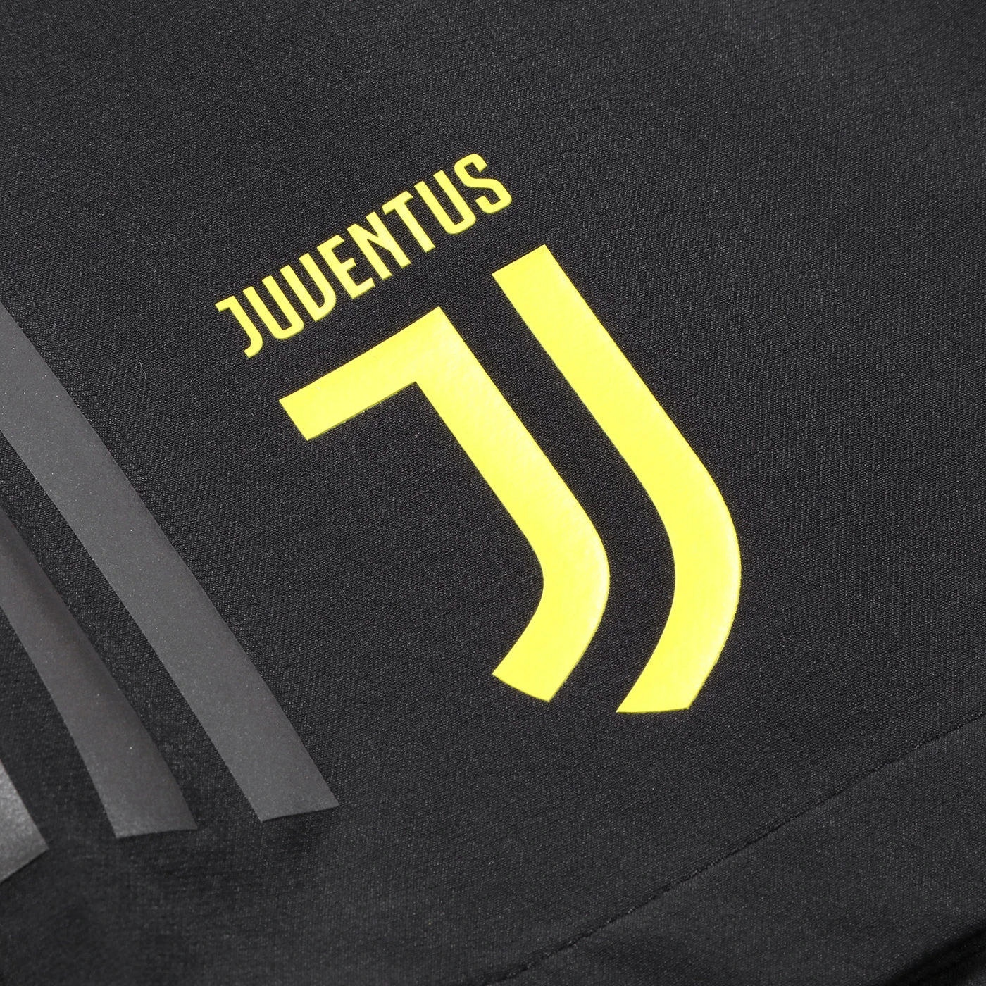 JUVENTUS UCL TRAINING SHORT 2018/19