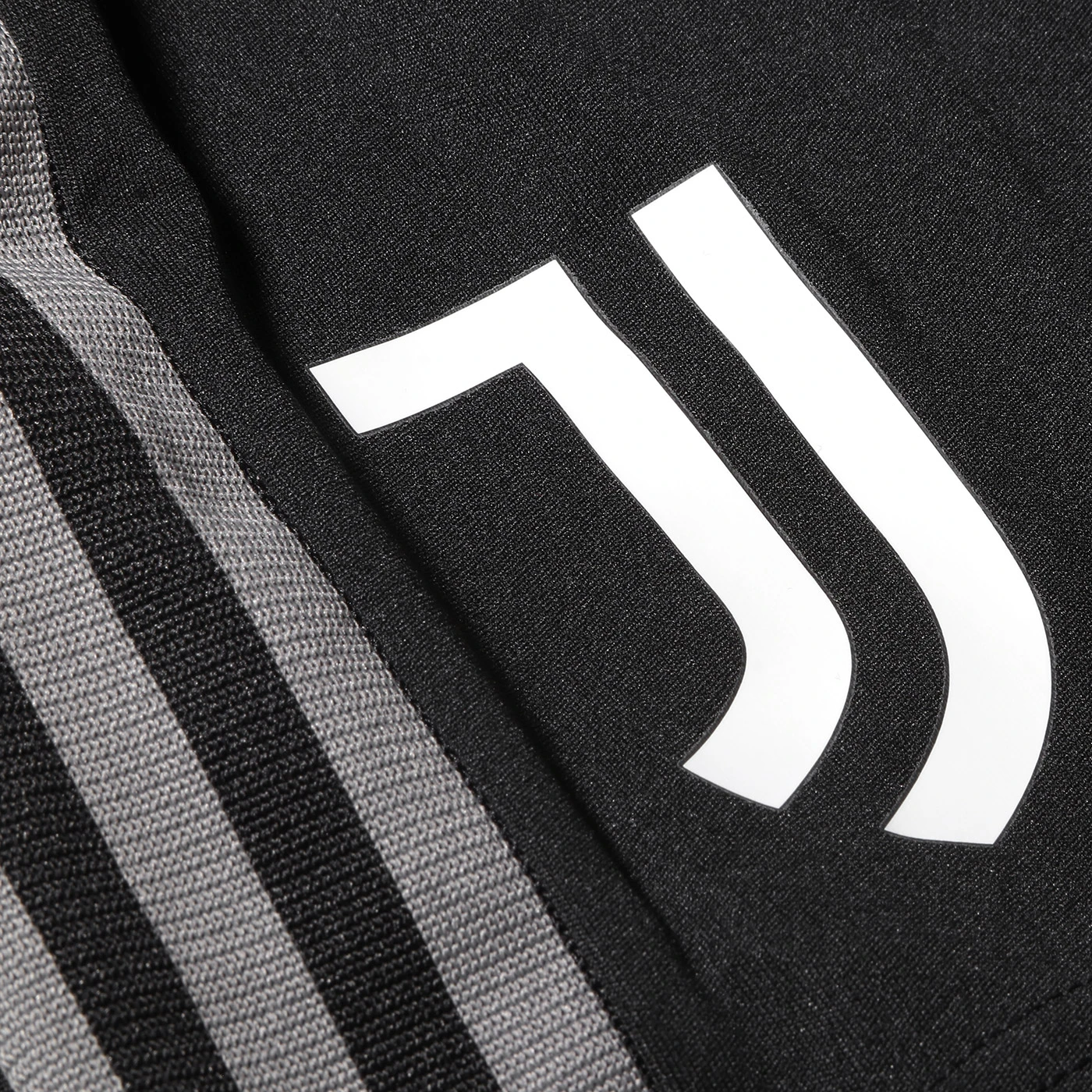 Juventus サッカージャージ 黒白ストライプ 2018-19 Juventus adidas Hooded Track Jacket - 4/10 - (XL)
