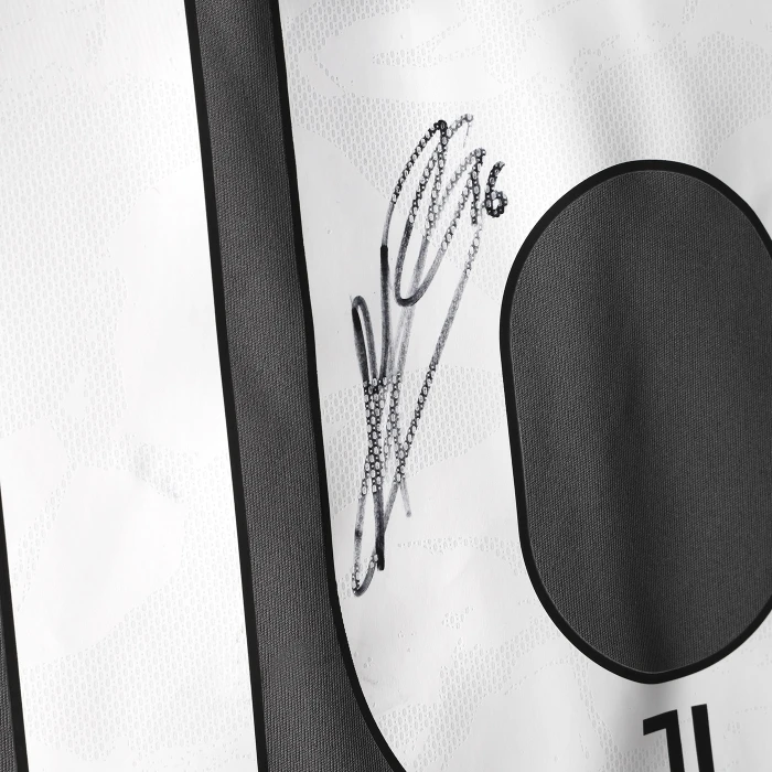 DI GREGORIO AUTOGRAPHED JUVENTUS HOME GOALKEEPER JERSEY 2025/26